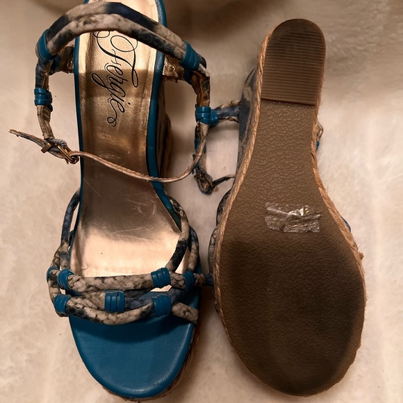 FERGIE Bright Turquoise and Python print 5 inch Wedges - Picture 5 of 5